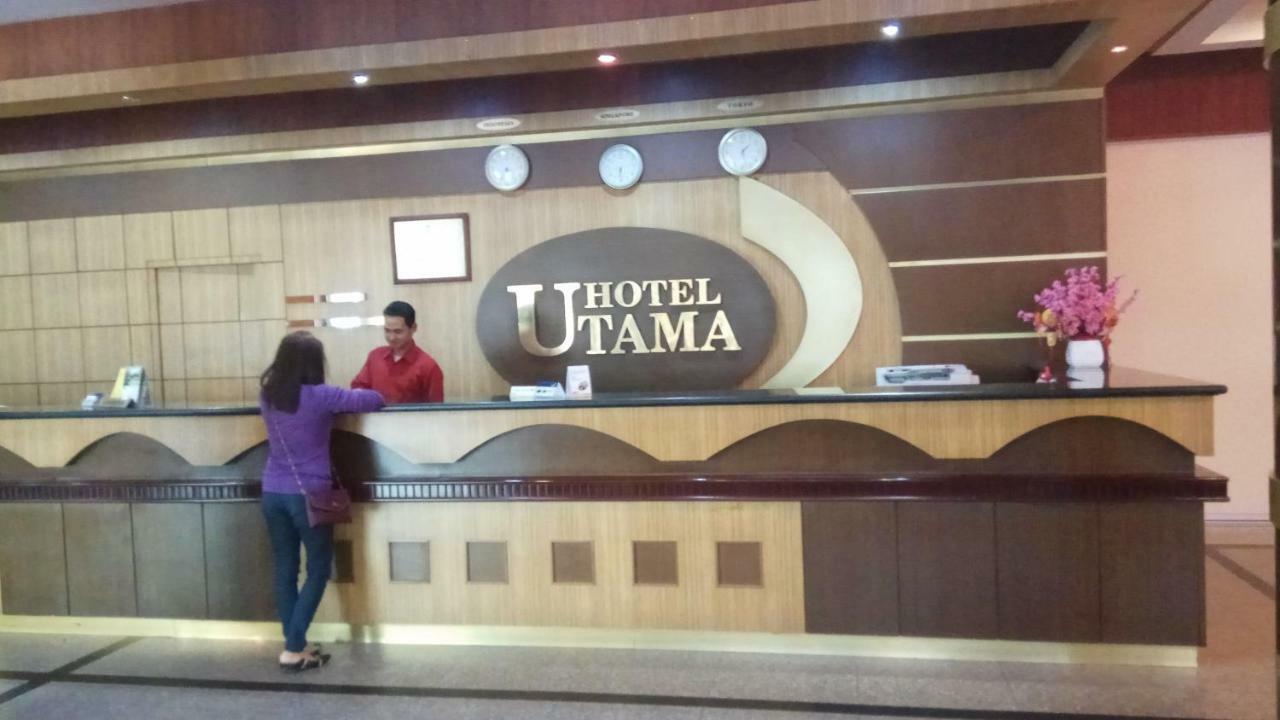 Отель Utama Batam Экстерьер фото